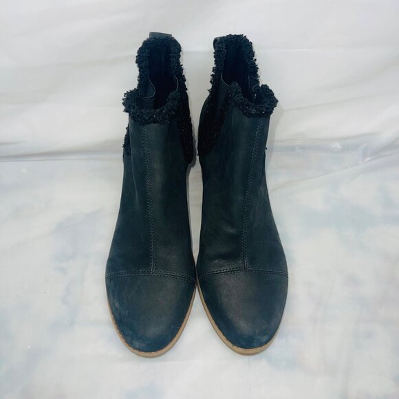 Toms Everly Faux Shearling Trim Black Block Heel Chelsea Boot Size 8.5 - Picture 3 of 12